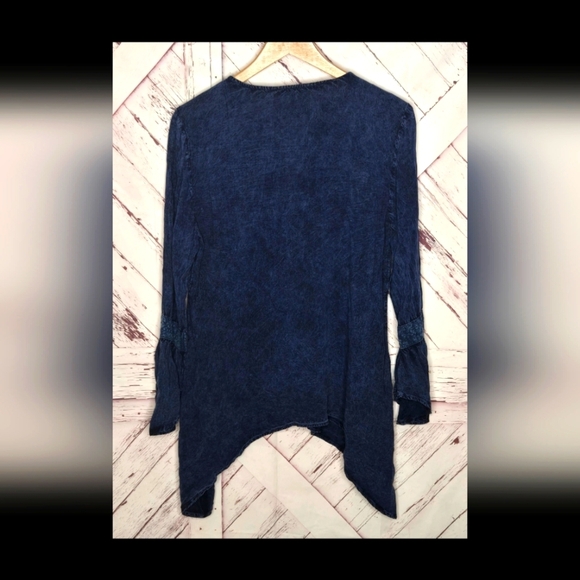 Market & Spruce Embroidered Navy Blue Tunic - Picture 2 of 5